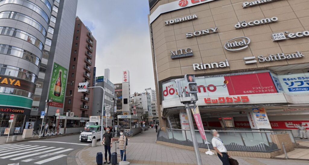東京上野クリニック名古屋医院へ向かう際に通るビッグカメラの横の道です。