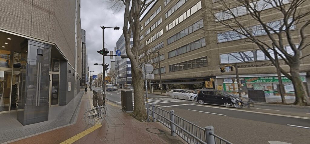 東京上野クリニック金沢医院の最寄駅から向かう県道１５９号に入る道です。